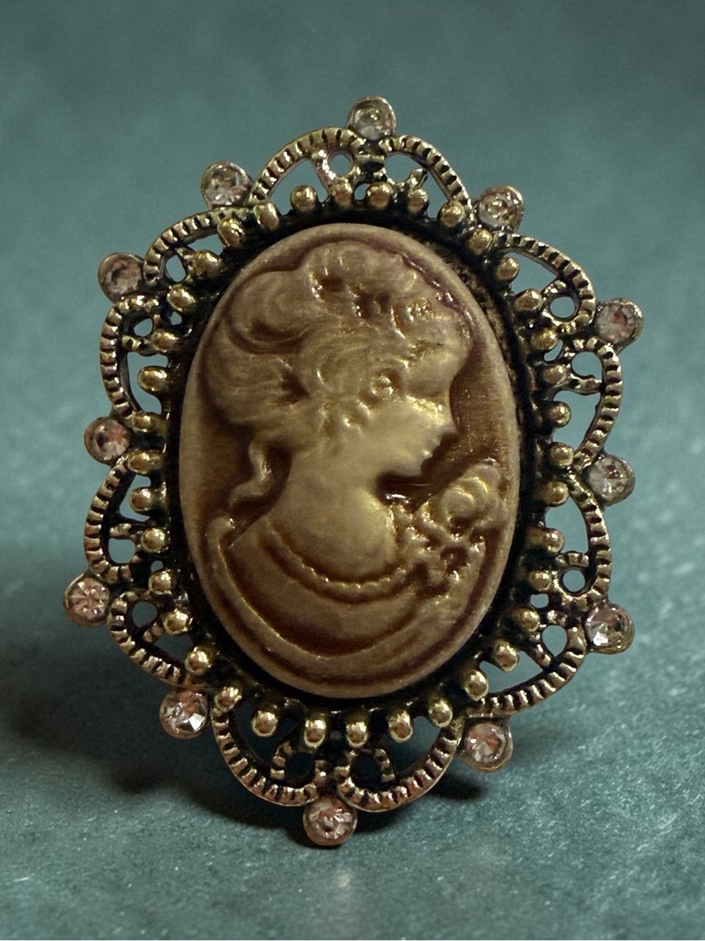 Vintage-Inspired Cameo Statement Brooch in Brown and Gold